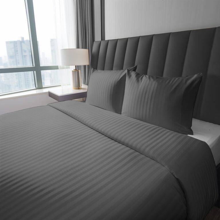 Zdjęcie przedstawiające Elegancka pościel szara adamaszkowa do nowoczesnej sypialni