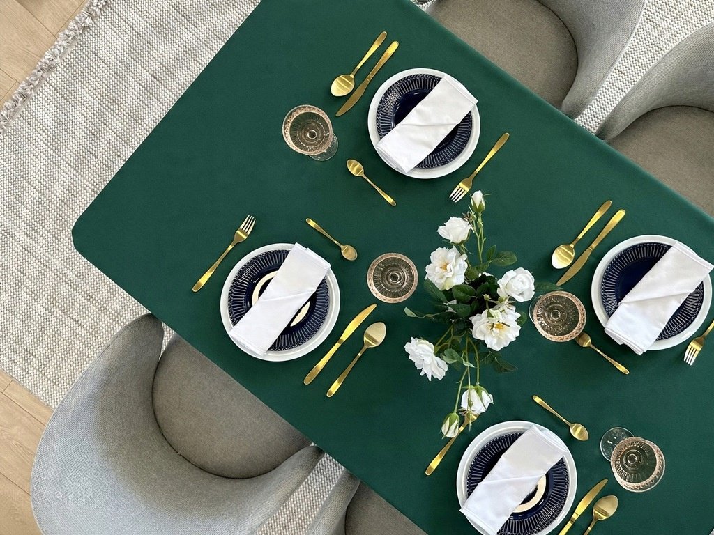 Zdjęcie przedstawiające Plamoodporny zielony obrus prostokątny 120x200 cm