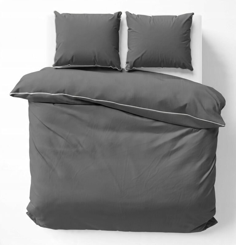 Zdjęcie przedstawiające Pościel makosatyna szara z białą lamówką, miękka i delikatna