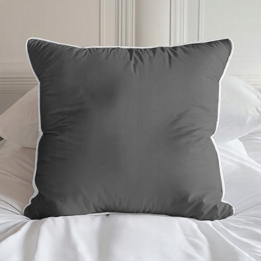 Zdjęcie przedstawiające Ciemnoszara poszewka na poduszkę 40x40 cm z makosatyny 100% bawełna