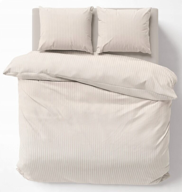 Zdjęcie przedstawiające Komplet pościeli 180x200 cm z dwiema poszewkami w kolorze ecru, adamaszek 100% bawełna