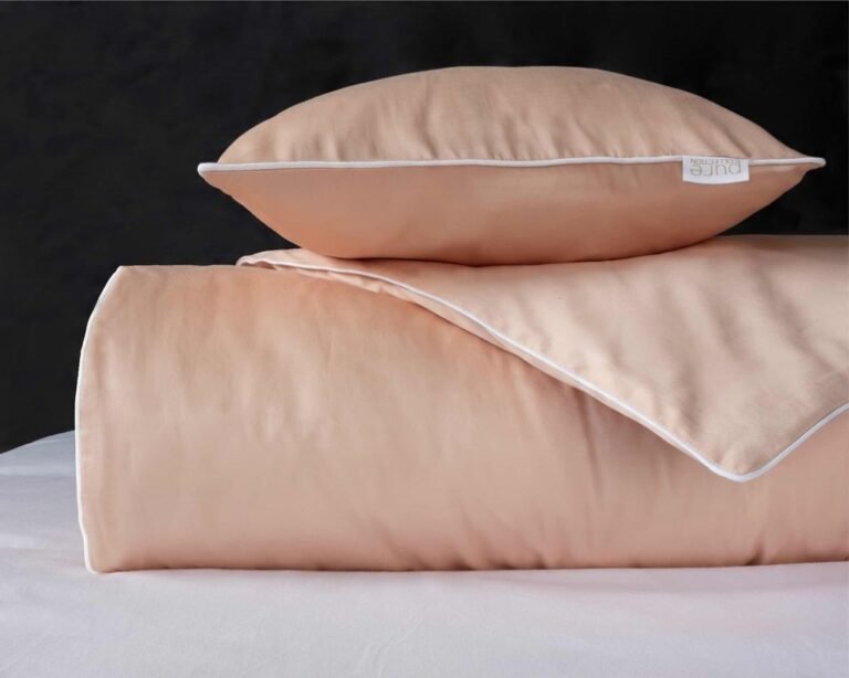 Zdjęcie przedstawiające Elegancka pościel 100% bawełna kolor brzoskwiniowy, 2 poszewki