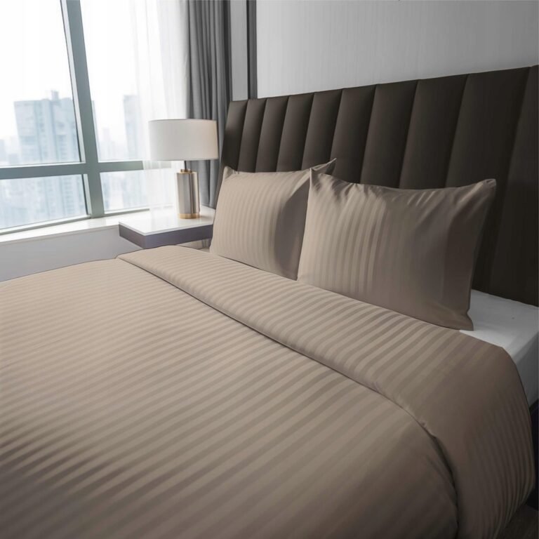 Zdjęcie przedstawiające Pościel w odcieniu taupe, miękka bawełna egipska