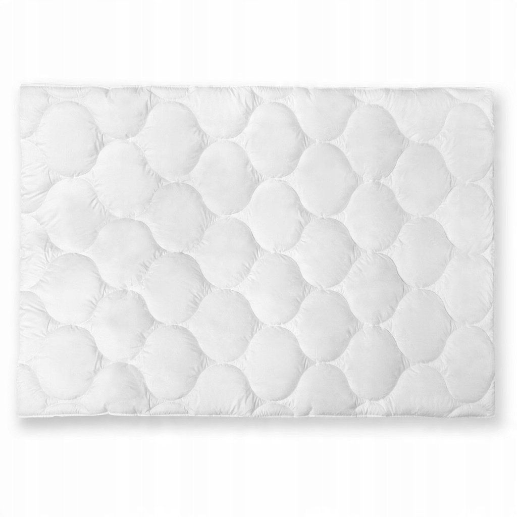 Zdjęcie przedstawiające Antyalergiczna kołdra całoroczna LARS 140x200 cm, lekka, miękka i oddychająca