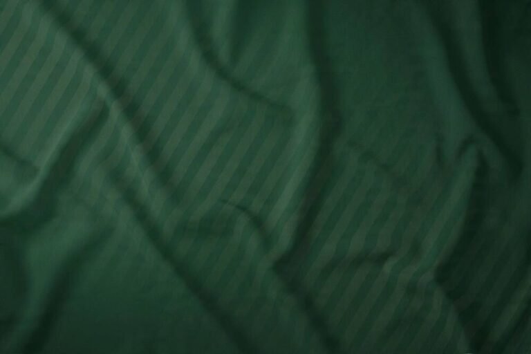 Zdjęcie przedstawiające Luksusowy komplet pościeli z adamaszku 220x200 zielony