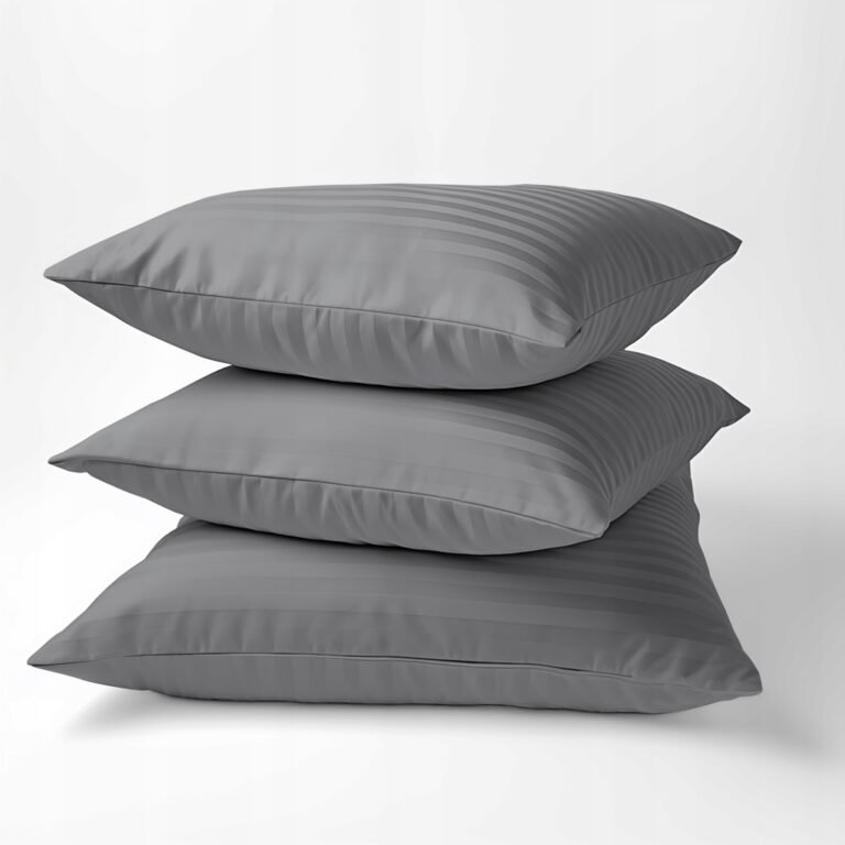 Zdjęcie przedstawiające Ciemnoszara pościel bawełniana z subtelnym wzorem pasków