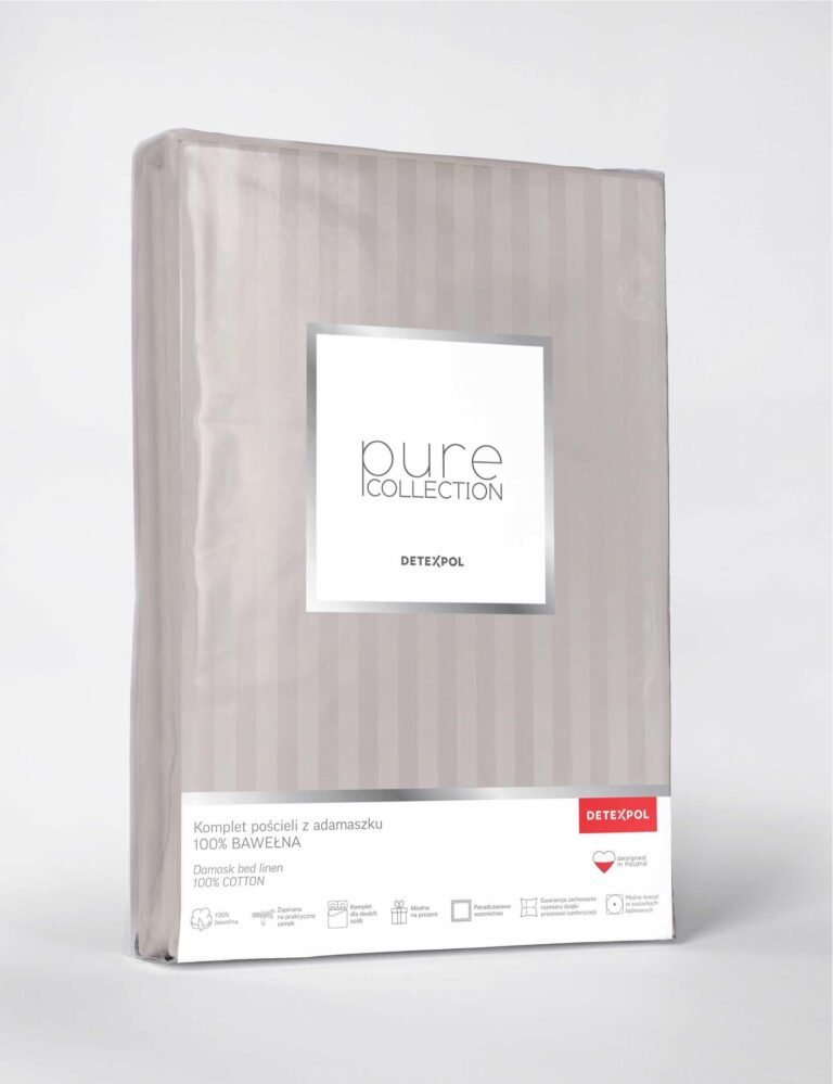 Zdjęcie przedstawiające Komplet pościeli z adamaszku bawełnianego w kolorze beżowym, zapakowany w eleganckie opakowanie z serii Pure Collection.